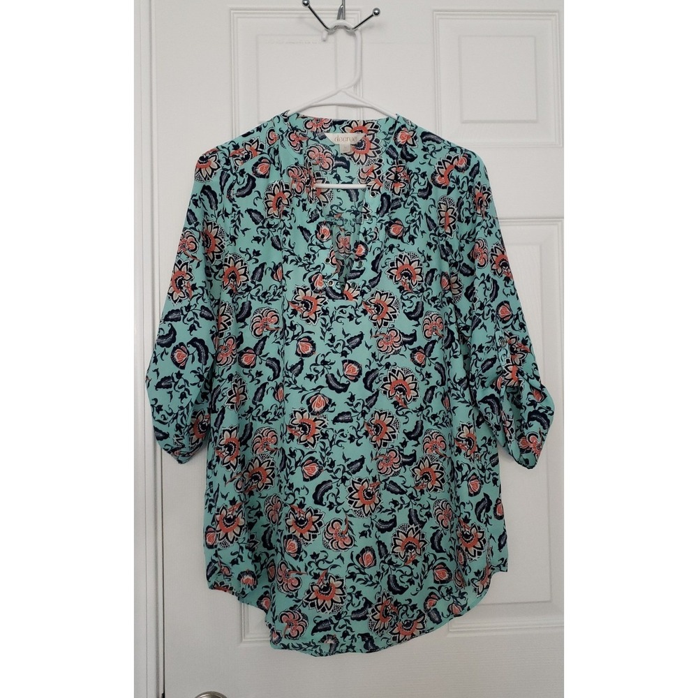 Decree Womans Blouse Size Medium